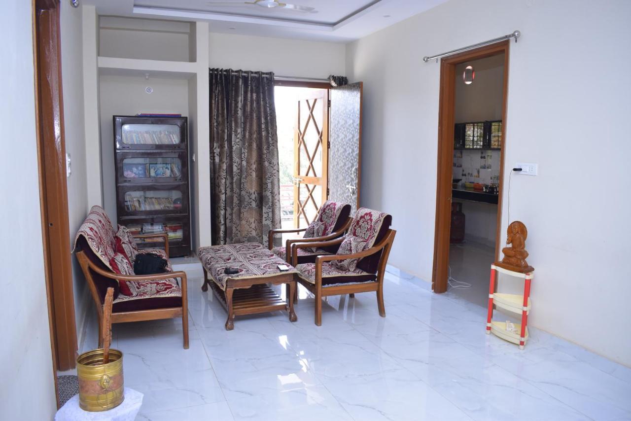 Govind Niwas Home Stay Gválijar Exteriér fotografie